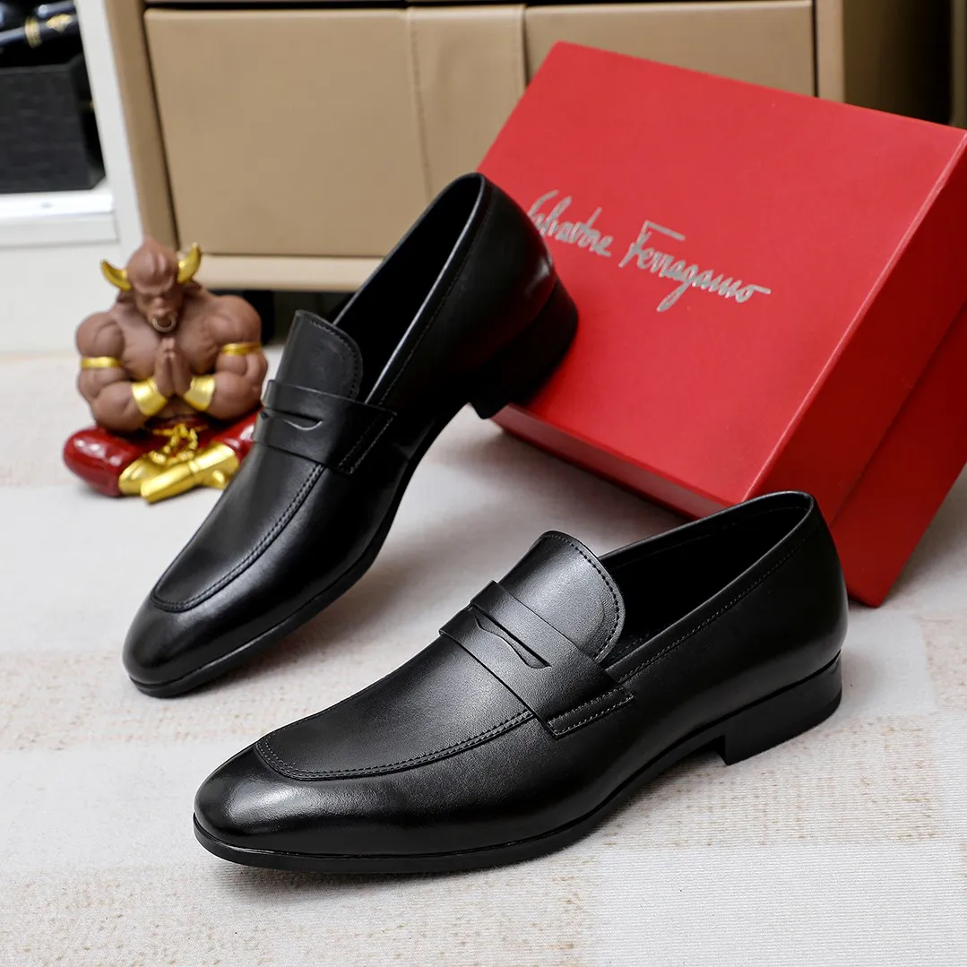 Men's shoes 💰460 🔥Ferragamo's new men's casual slip-on shoes🇨🇳Official website original 1:1 mold, original quality💯Fine workmanship, high-end luxury☘The upper is made of imported Italian first-layer cowhide🌴Luxurious water dyeing🐂Leather lining🍓Rubber wear-resistant and non-slip outsole, breathable and comfortable to wear🍍The first choice for high-grade men, 5 colors available! Code number 38-44 (45.46. Customized)